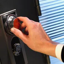 Advantage Locksmith Store Downey, CA 562-263-5447 - sb-com-01